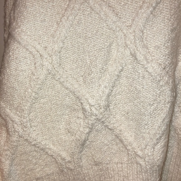 NWT Small V Neck Universal Thread Women's Knitted Sweater Cream Buttons Textured - Picture 5 of 9